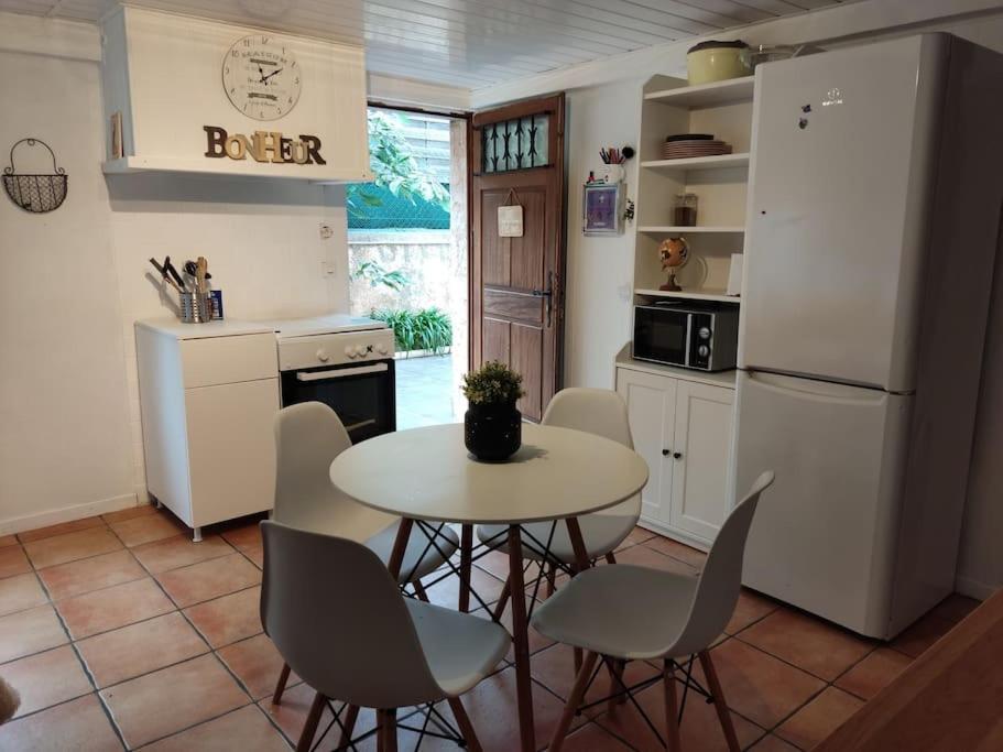 Appartement En Rez De Jardin Et Terrasse Ds Villa 耶尔 外观 照片