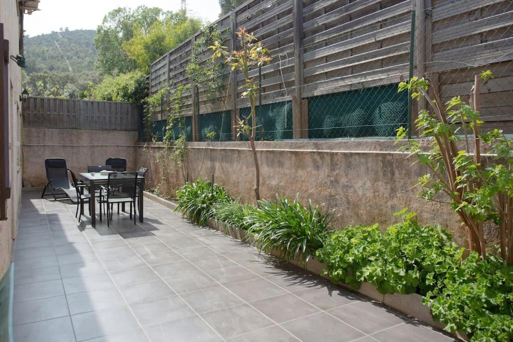 Appartement En Rez De Jardin Et Terrasse Ds Villa 耶尔 外观 照片