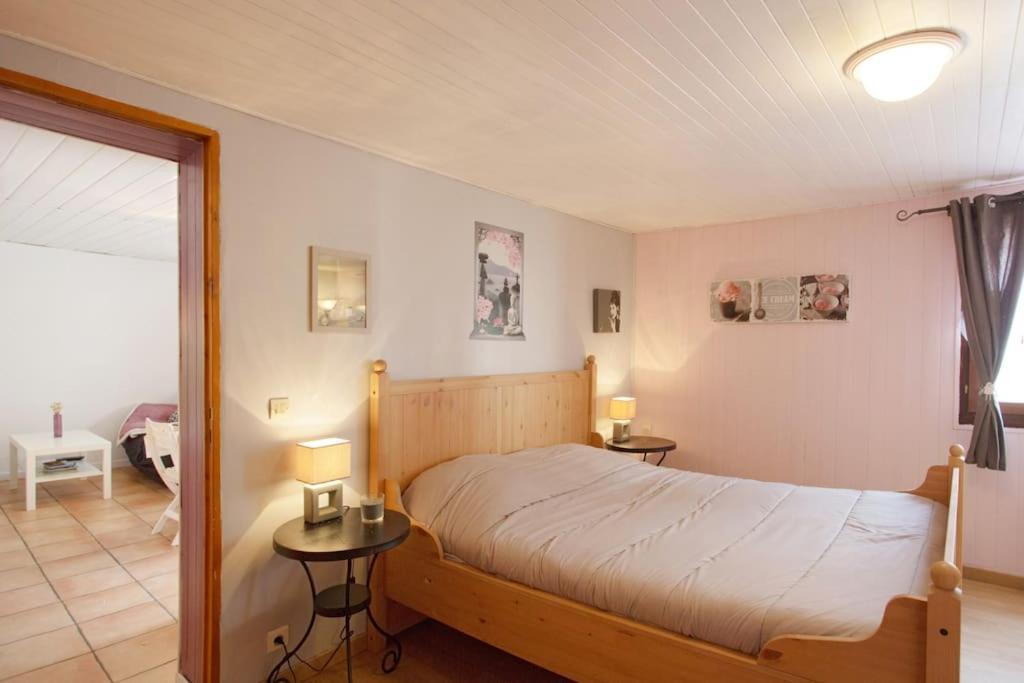 Appartement En Rez De Jardin Et Terrasse Ds Villa 耶尔 外观 照片